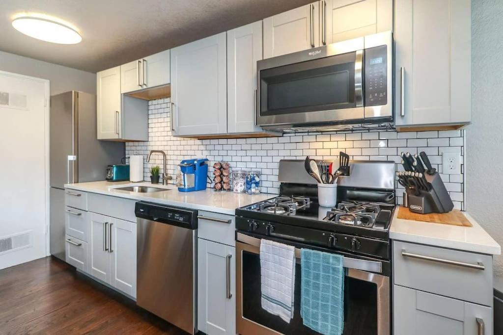 Holly First Floor 2 King Beds Βίλα Κάνσας Σίτι Εξωτερικό φωτογραφία