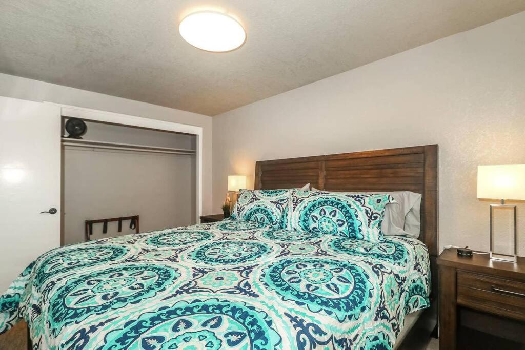 Holly First Floor 2 King Beds Βίλα Κάνσας Σίτι Εξωτερικό φωτογραφία